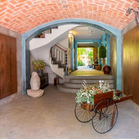Apartaments Suites Sant Jordi Montbrio del Camp Ngoại thất bức ảnh