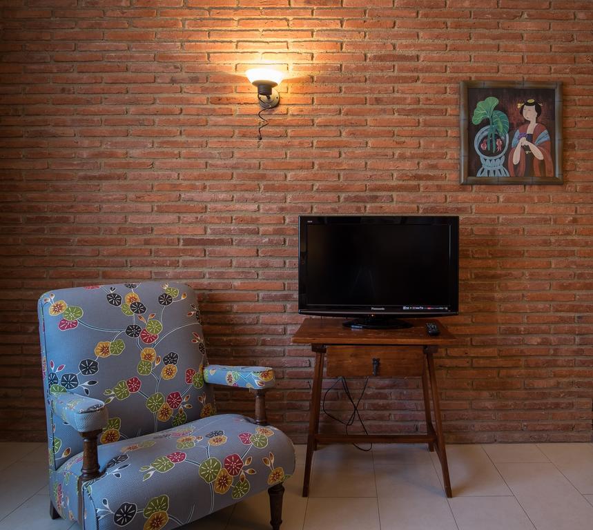 Apartaments Suites Sant Jordi Montbrio del Camp Ngoại thất bức ảnh